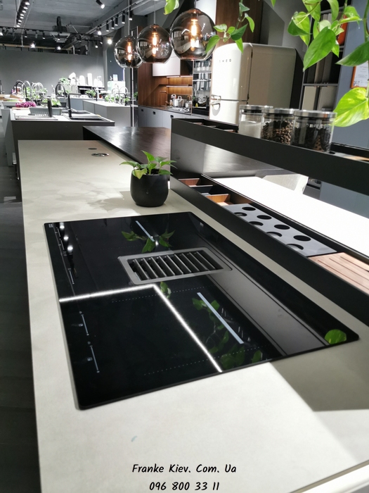 Franke-Partner.com.ua ➦  Кухонная вытяжка интегрированная в индукционную варочную поверхность Franke Mythos FMY 839 HI 2.0 (340.0597.249) чёрное стекло